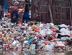 Pencemaran Sampah Domestik Di Kali CBL Di Duga Di Lakukan Oleh Oknum Tak Bertanggung Jawab