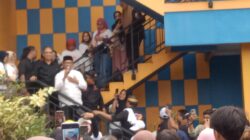 RIDWAN KAMIL MENYAPA WARGA BERSAMA KAPTEN SOBANDI DAN JUGA TEBUS SEMBAKO MURAH PASAR RAKYAT.