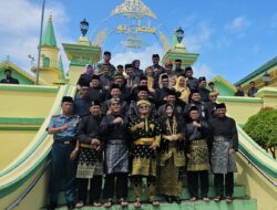 Ziarah Makam Ke Kampung Bahari Nusantara Pulau Penyengat