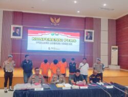 Kapolres Metro Bekasi Gelar Konferensi Pers Terkait Aksi Tawuran Di Wilayah Pebayuran Yang Mengakibatkan Jatuh Korban Jiwa.