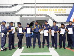 PANGKALAN KESATUAN PENGAWASAN LAUT DAN PELAYARAN (KPLP) TANJUNG PRIOK GELAR UPACARA KENAIKAN PANGKAT PNS