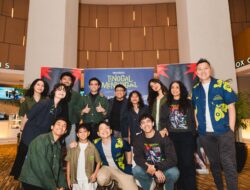 Unik Seperti Filmnya, Jumpa Pers Tinggal Meninggal Justru Jadi Ajang Para Crew & Cast Mewawancarai Media