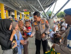 Pengamanan Humanis Embarkasi KM Kelud di Tanjung Priok Berjalan Aman dan Tertib